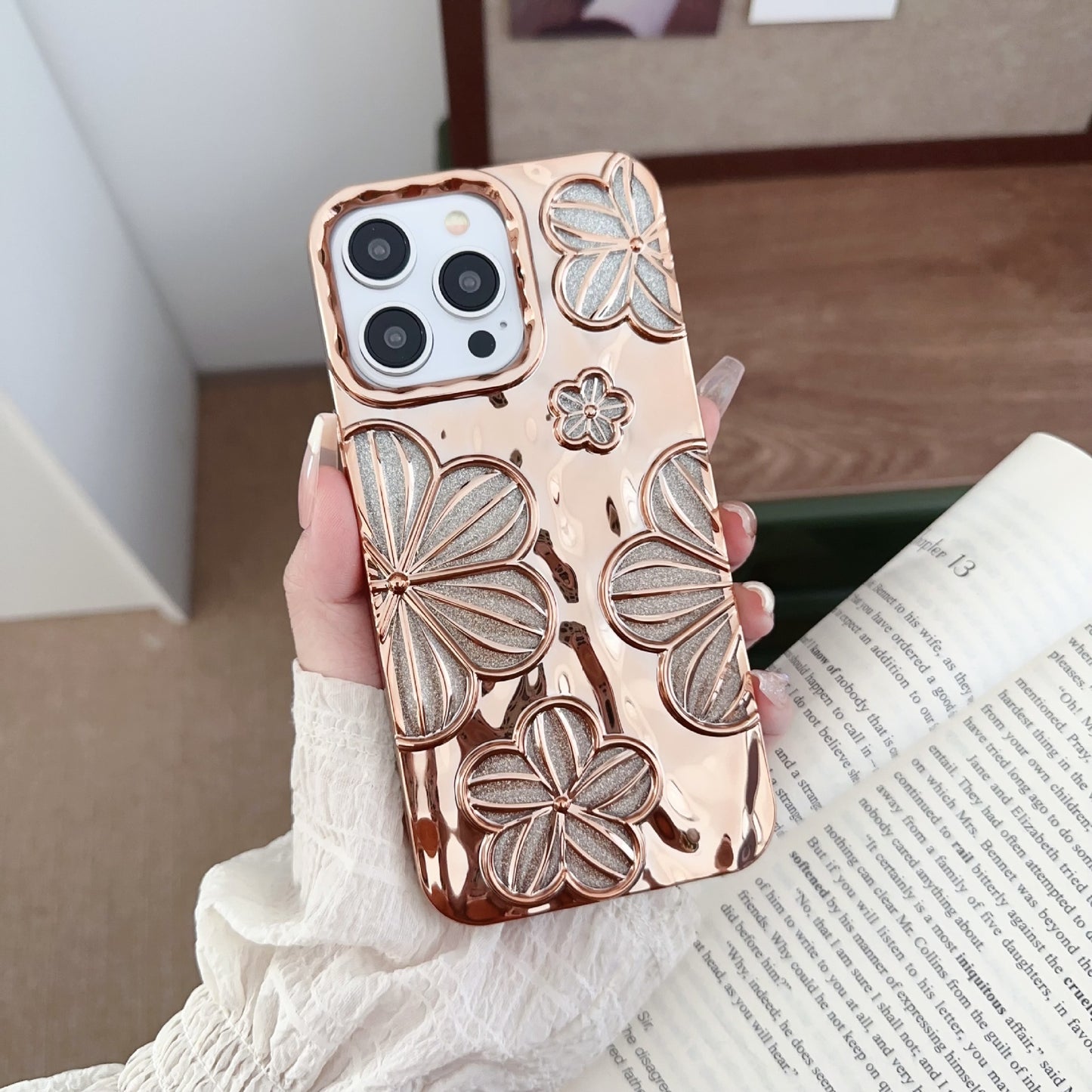 Buy Center Trend-Electroplating Pleated Flower I Phone Case Gold