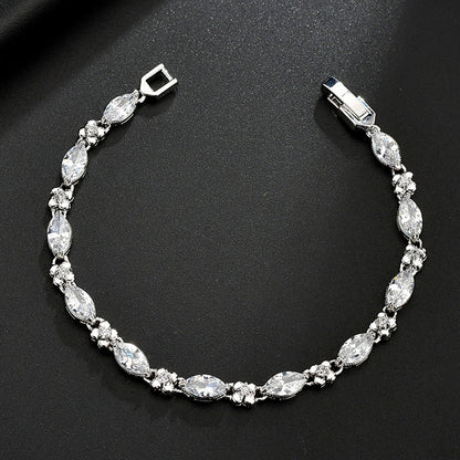 Fresh on the Scene at Buy Center: AAA Crystal Zircon Inlaid Fashion Jewelry Simple Bracelet Platinum