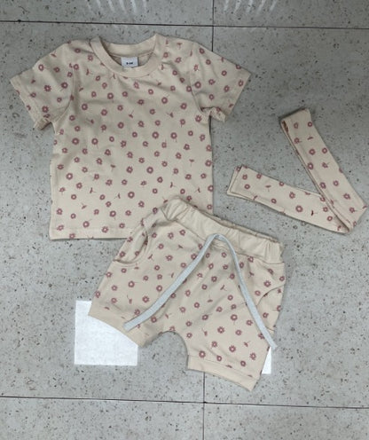 Fresh Arrivals at Buy Center: Girls' Floral Printed Short-sleeved Shorts Headband Suit Apricot