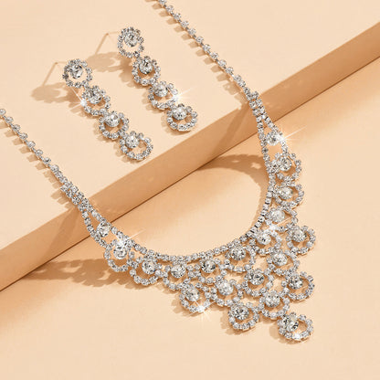 Ensemble collier et boucles d'oreilles en strass pour femme simple