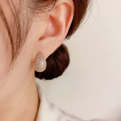 Boucles d'oreilles à tige en argent sterling avec aiguille coréenne exquise et brillante en forme de goutte d'eau en zircone micro-incrustée