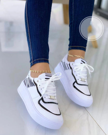 Just Arrived at Buy Center: Stitching Tied Flat Lace-up Shoes Women White