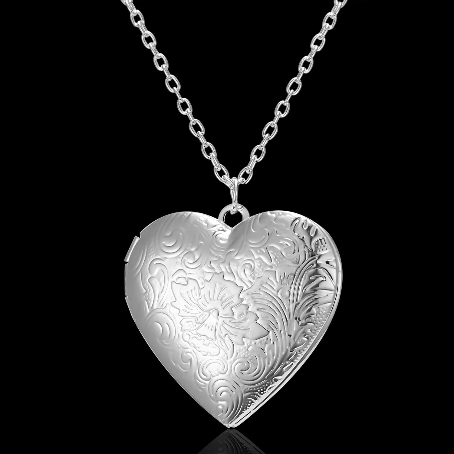 Carved Design Love Necklace Personalized Heart-shaped Photo Frame Pendant Necklace For Women Family Jewelry For Valentine's Day NC18Y0823