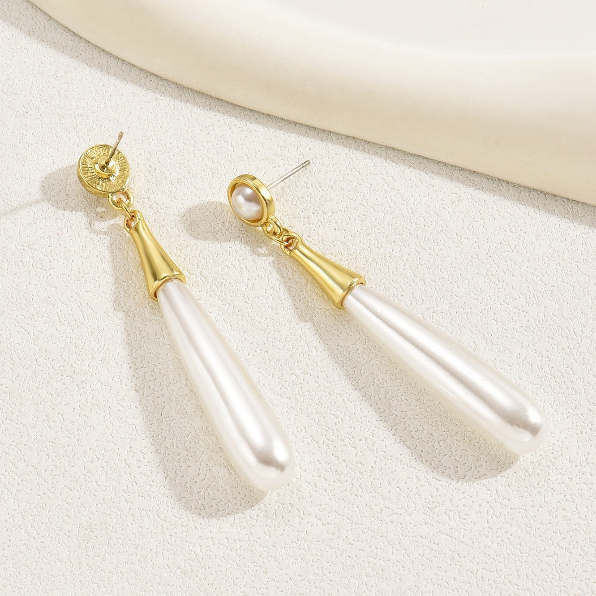 Buy Center Handpicked- Pearl Earrings Drop-shaped Long Earrings Niche EH3987 Copper