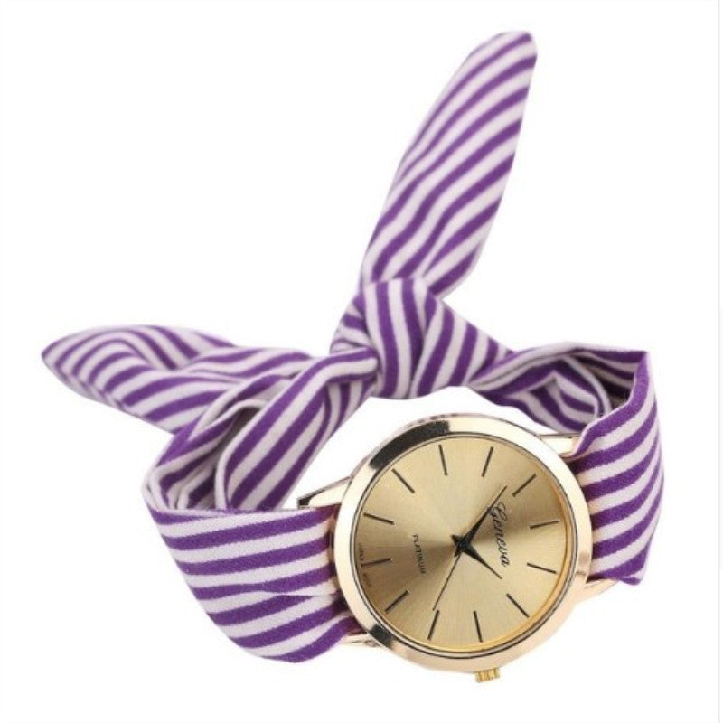 Reloj con correa de flores y lazo manual sin hebilla y personalidad de moda de moda