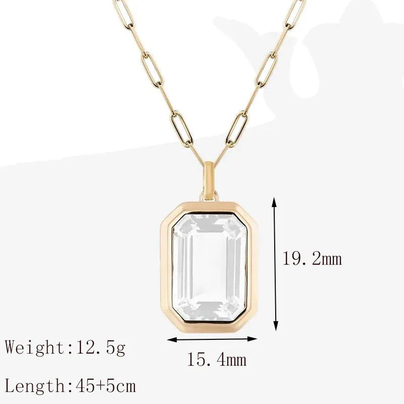 Bijoux en chaîne avec pendentif en zircon