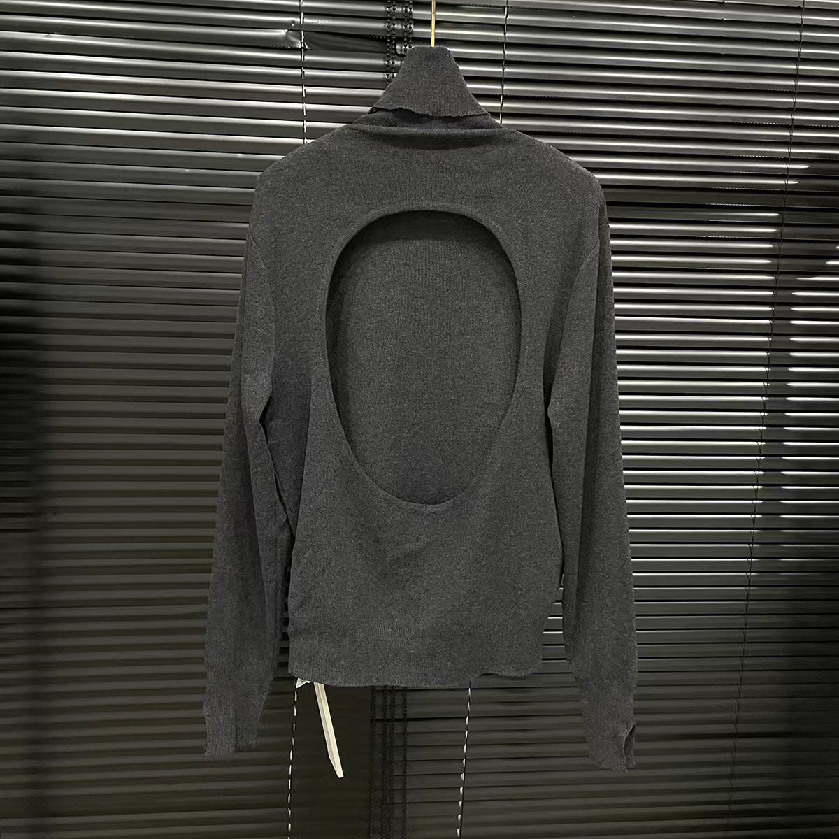 Women's Open Back Turtleneck Sweater American Minority Simple Two-way Design Sweater Buy Center