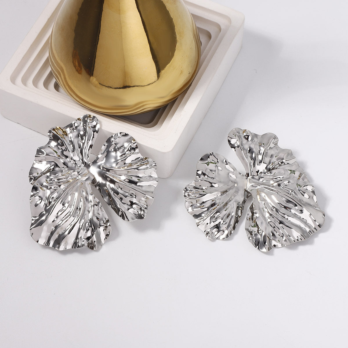 Buy Center Hot Pick-Fashion Exaggerated Large Flower Ear Studs Design Sense