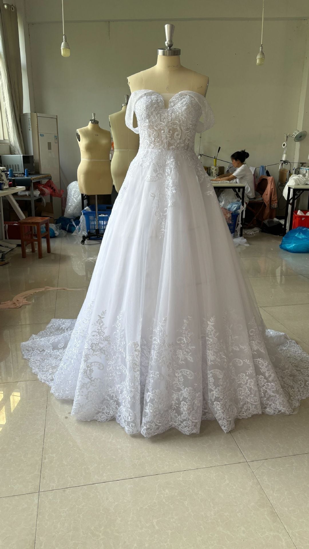 Off-shoulder Bridal Main Wedding Dress Elegant Court Style High-grade Luxury French Light Door Yarn Buy Center