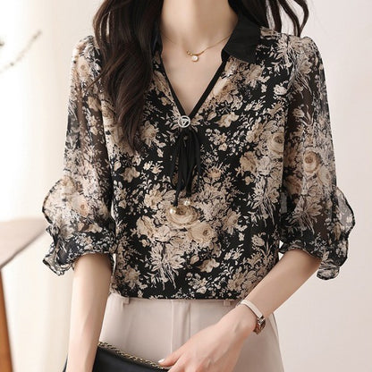 Middle-aged Mother Floral Shirt Top