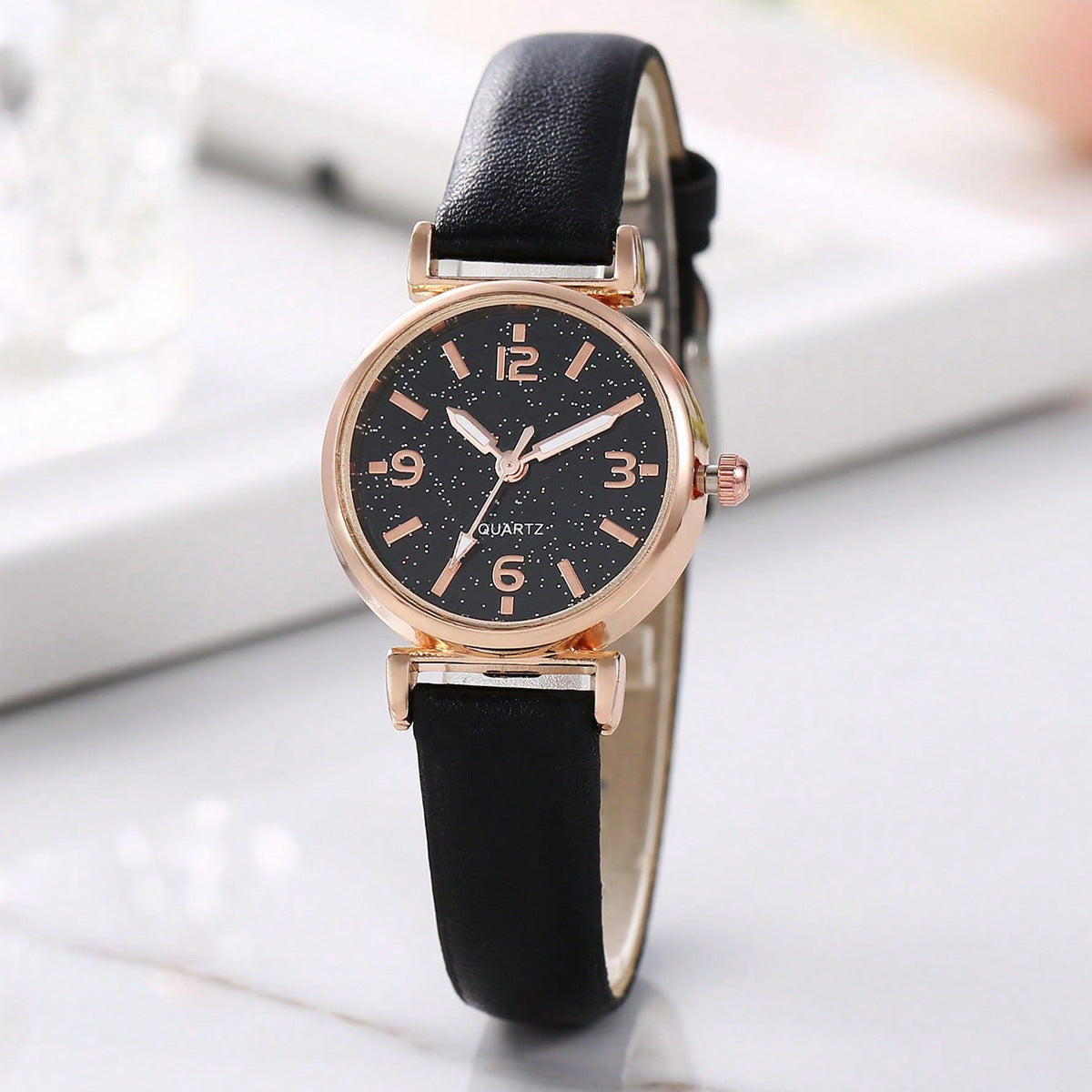 Montre à quartz avec bracelet en forme de cœur pour femme