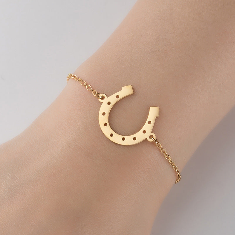 Newly Arrived at Buy Center: Light Luxury 18K Gold Women's Simple Lucky Horseshoe Bracelet