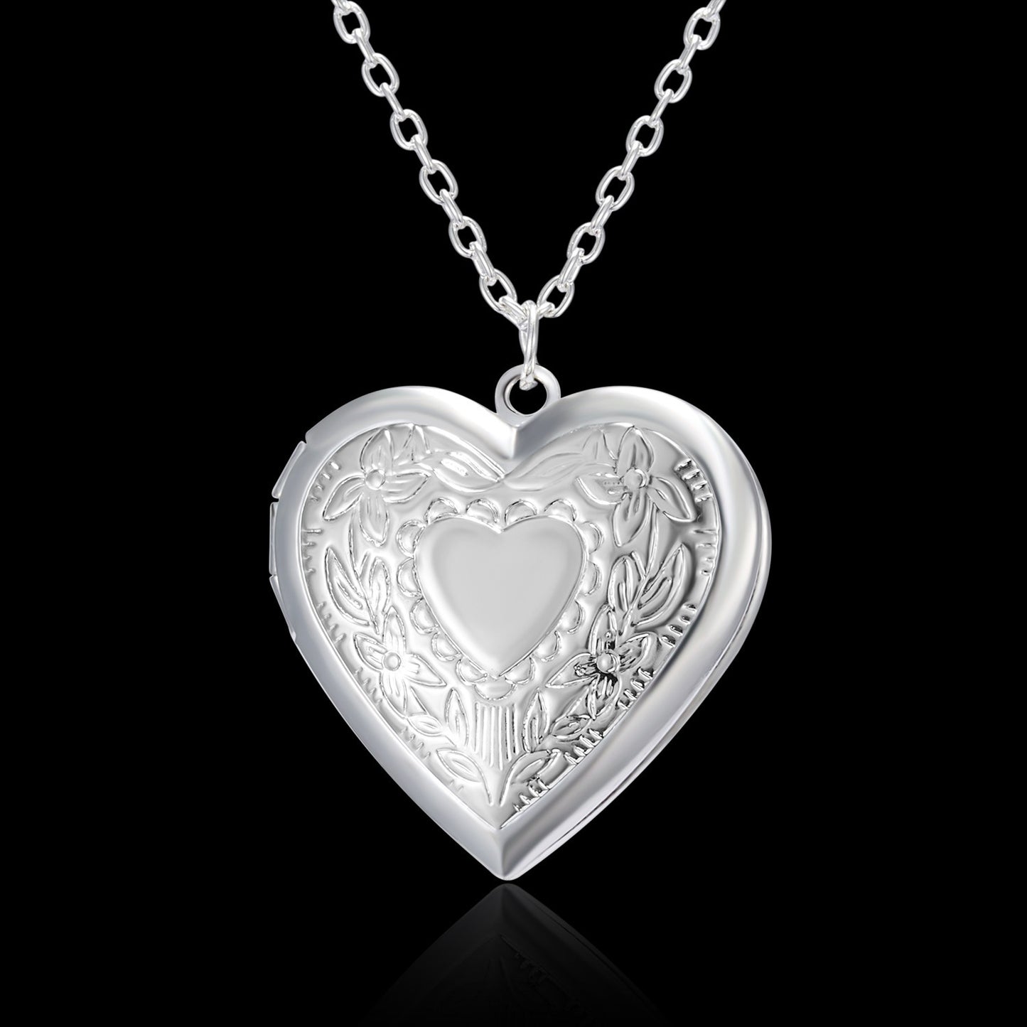 Carved Design Love Necklace Personalized Heart-shaped Photo Frame Pendant Necklace For Women Family Jewelry For Valentine's Day NC18Y0825