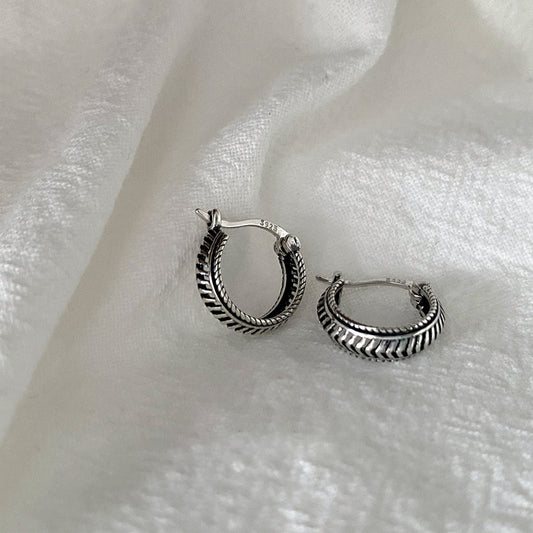 Fresh Arrivals at Buy Center: Niche Vintage Earrings Female Twist Simple