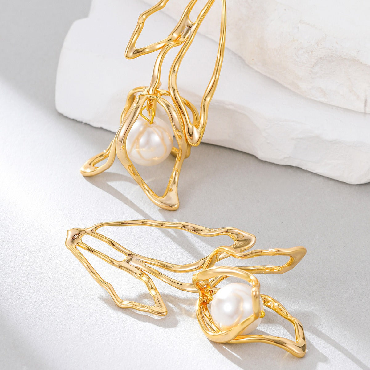 18K Real Gold Electroplated Tulip Pearl Earrings Retro Exaggerated