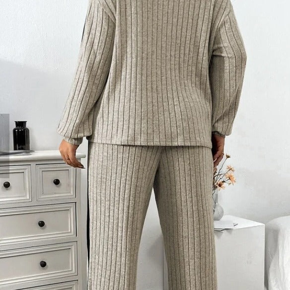 Ensemble deux pièces décontracté pour femme avec pull et pantalon à jambe large