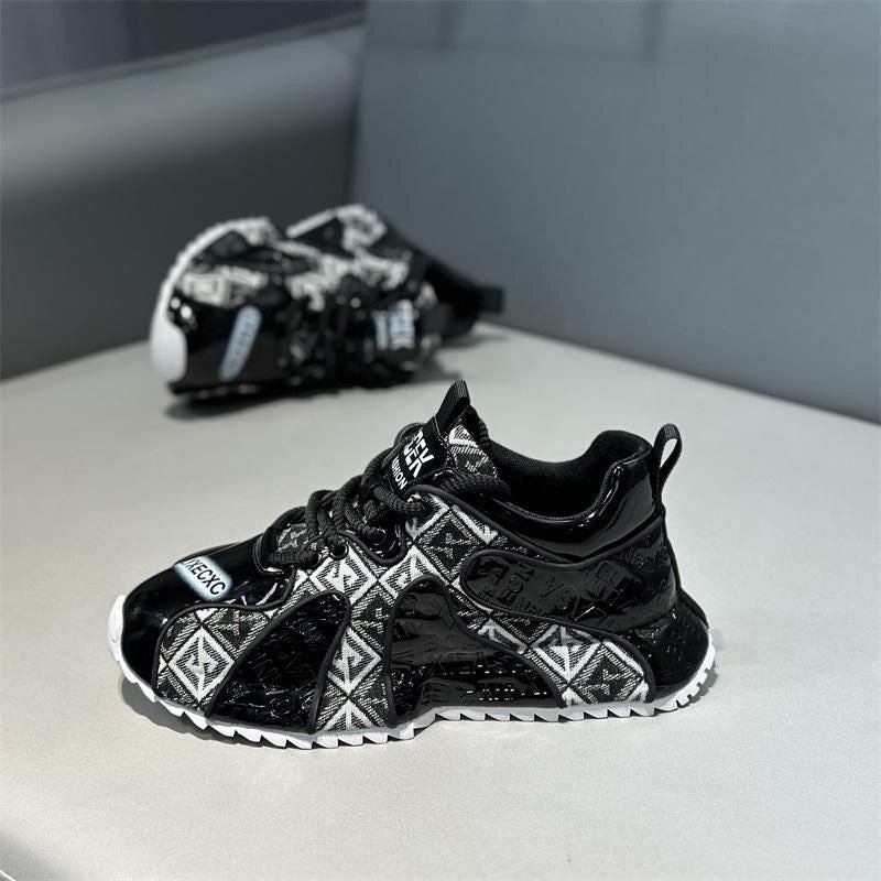 Fresh Arrivals at Buy Center: Fashion Youth Embroidery Stitching Thick Bottom Lightweight Men's Shoes