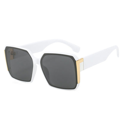 Retro Fashion Outdoor Box Luxury Sunglasses White Frame Gray Piece