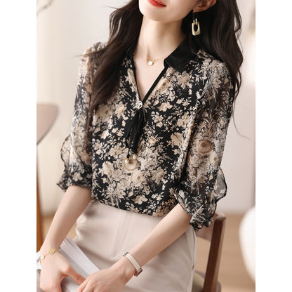 Middle-aged Mother Floral Shirt Top