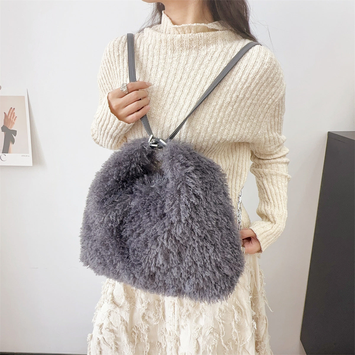 Sac à bandoulière en peluche de grande capacité