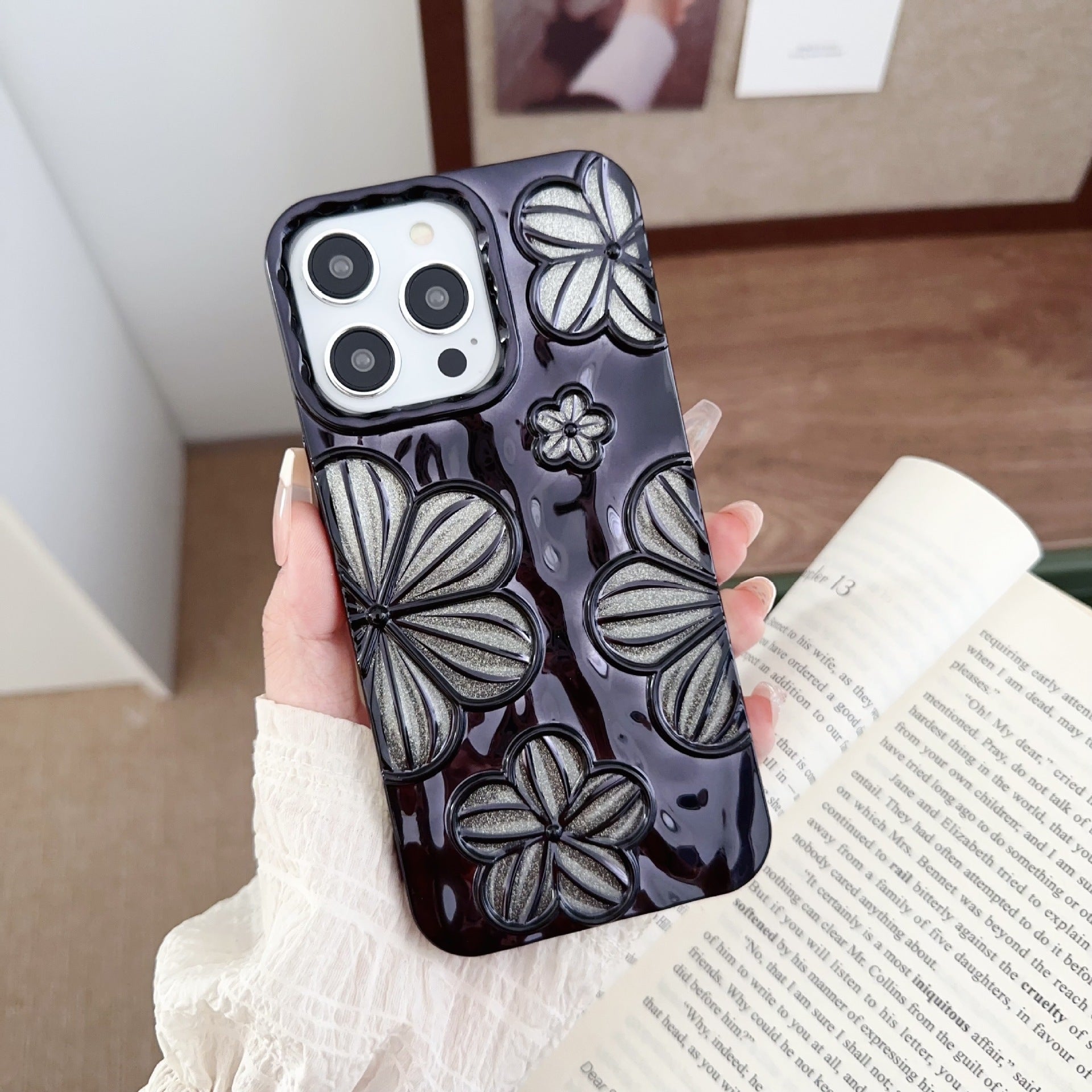 Buy Center Trend-Electroplating Pleated Flower I Phone Case Black