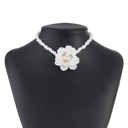 Retro Romantic Three-dimensional Camellia Pearl Necklace Suit